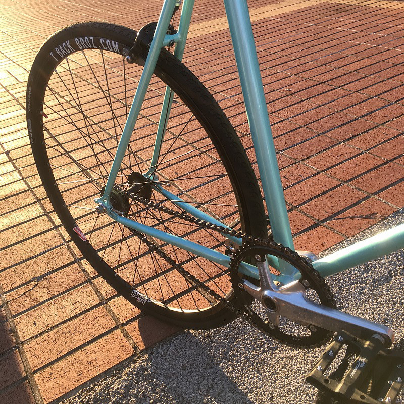 一般的なスポーク組のホイール