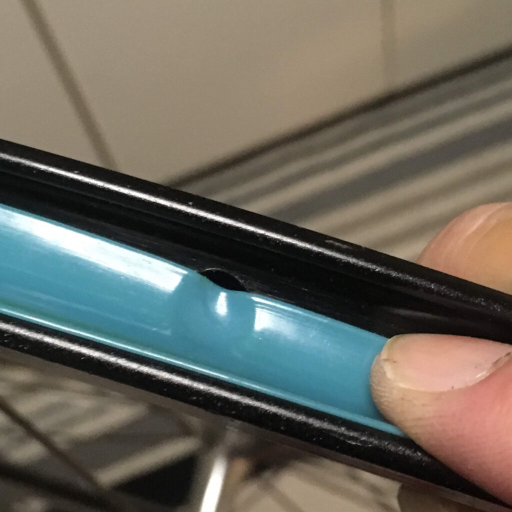 リムテープのずれは、自転車のパンクの原因にもなる