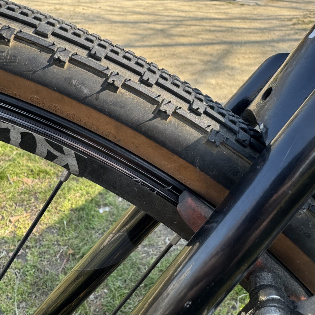 「タイヤの汚れ」は、自転車の印象をかなり変える