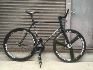 チネリのヴィゴレッリトラックスチールをフルカスタムした全体像