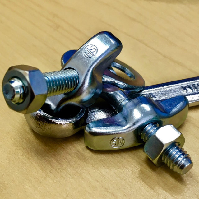 NJSピスト用の「キヌガワ」のチェーン引き